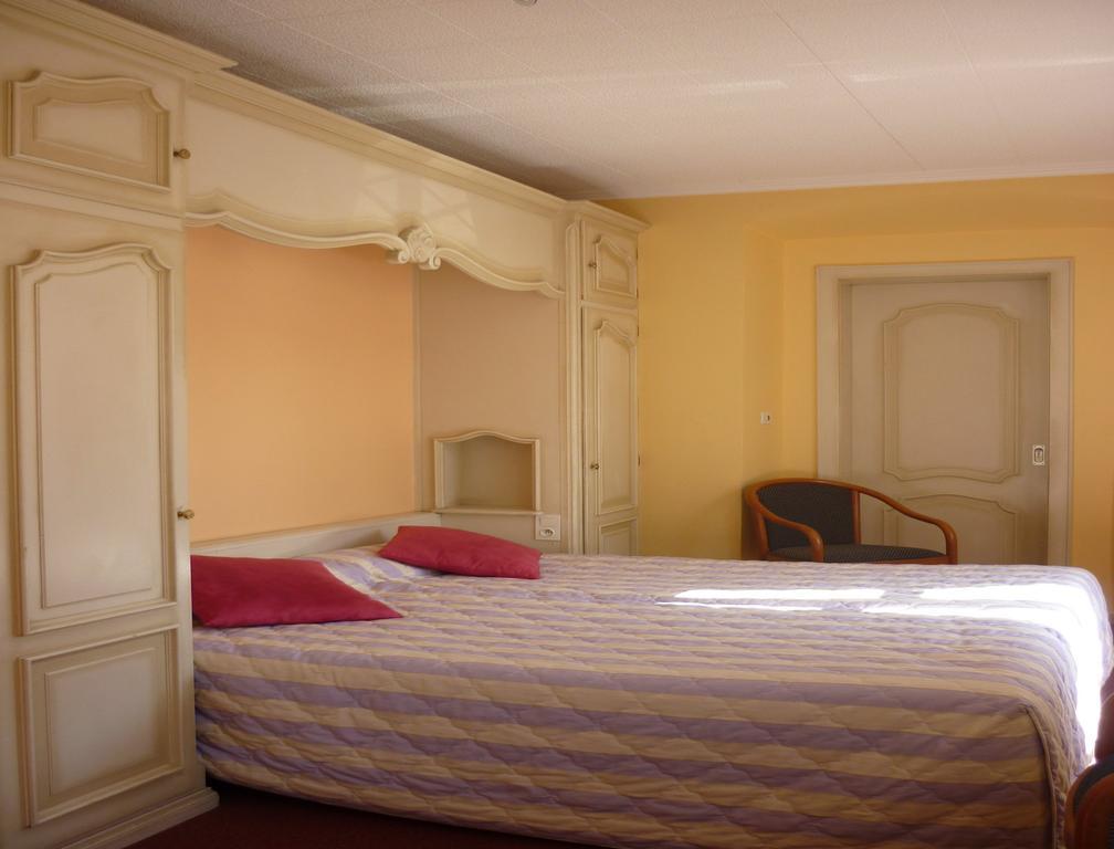 אוברנאי Hotel Des Vosges 5 Rue De La Gare חדר תמונה